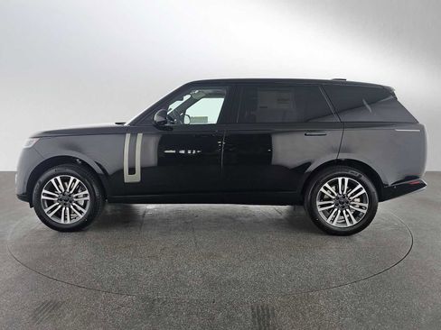 New 2026 Land Rover Range Rover Long Wheelbase SE AWD/4WD image 2