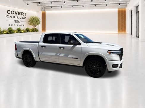 Used 2025 RAM 1500 Limited AWD/4WD image 17