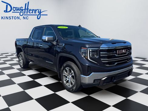 Used 2025 GMC Sierra 1500 SLT RWD image 7