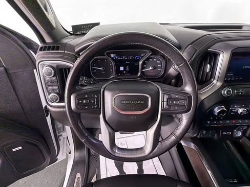 Used 2021 GMC Sierra 3500 Denali w/ Denali Ultimate Package image 11