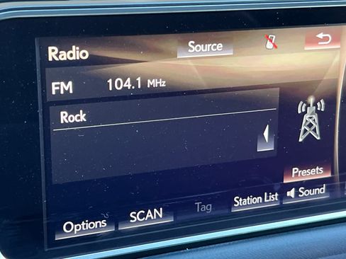 Used 2019 Lexus RX 450h AWD w/ Navigation Package image 20
