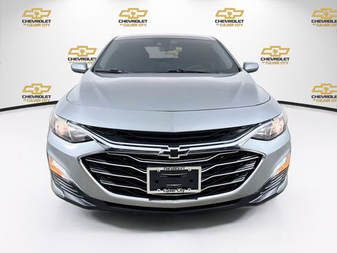 Used 2025 Chevrolet Malibu LS FWD image 2