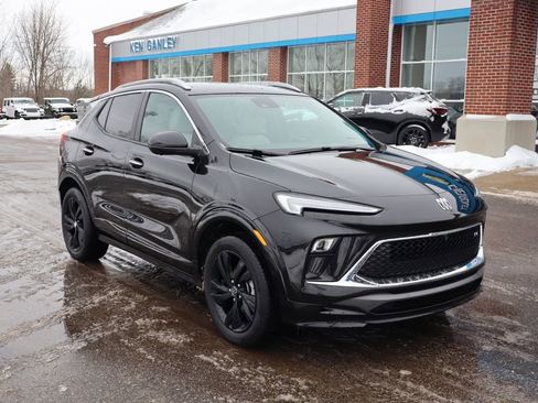 Used 2024 Buick Encore GX Sport Touring w/ Advanced Technology Package image 4