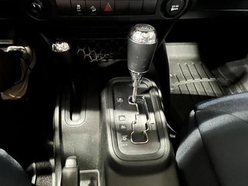 Used 2017 Jeep Wrangler Unlimited Sport w/ Quick Order Package 24S image 16