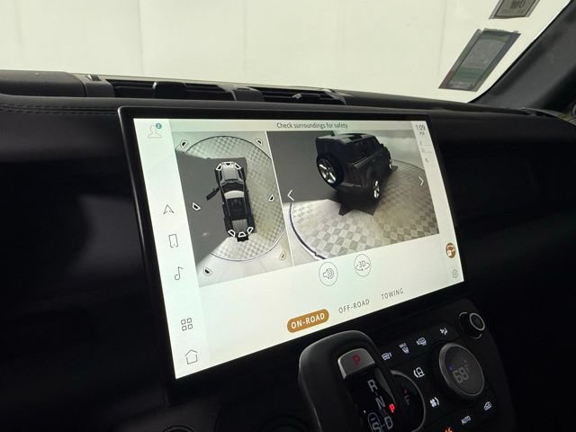 New 2026 Land Rover Defender 110 X-Dynamic SE AWD/4WD image 19