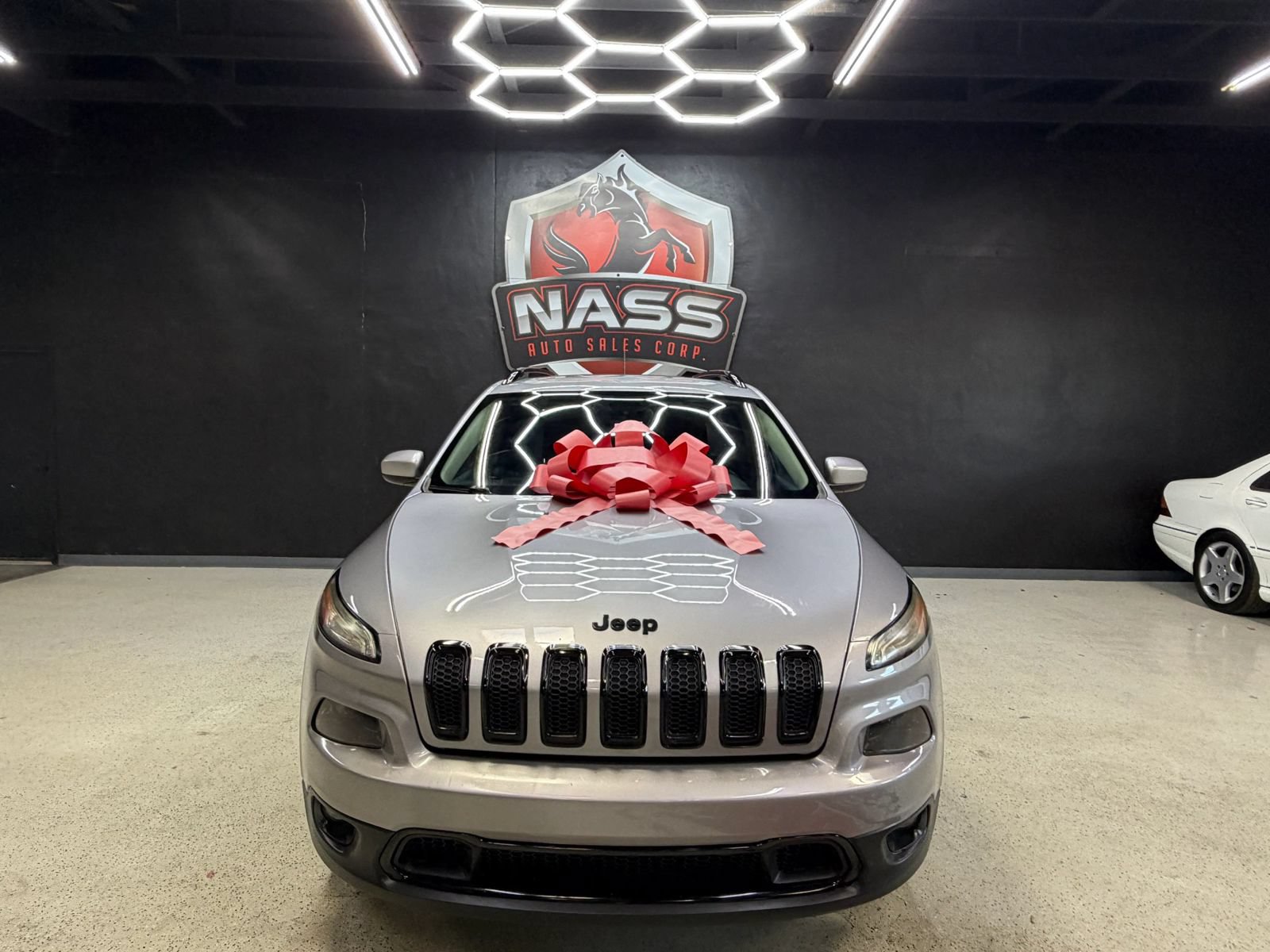 Used 2016 Jeep Cherokee Latitude FWD image 7