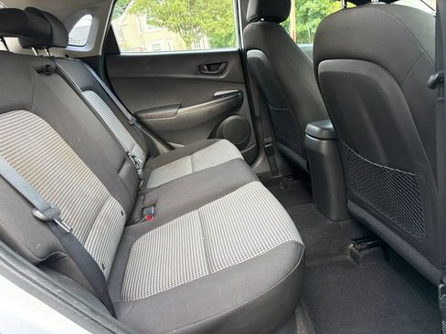 Used 2019 Hyundai Kona SE FWD image 25