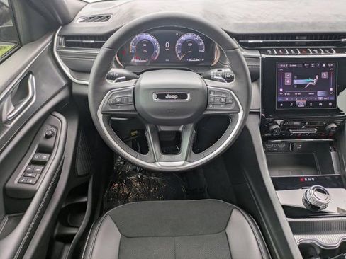 New 2025 Jeep Grand Cherokee Altitude RWD image 14