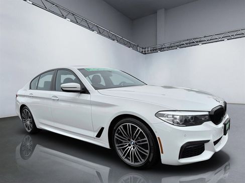 Used 2020 BMW 530i xDrive w/ M Sport Package image 8