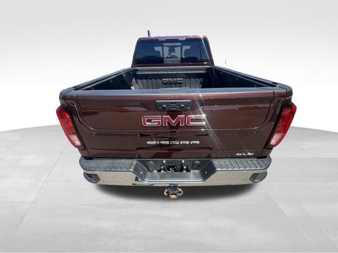 Used 2024 GMC Sierra 2500 SLE w/ Preferred Package AWD/4WD image 9