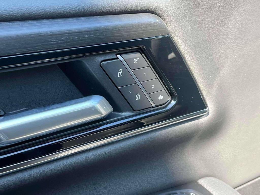 New 2026 GMC Yukon Denali w/ Advanced Technology Package AWD/4WD image 22