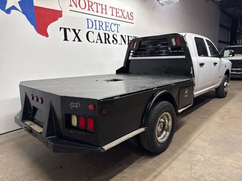 Used 2022 RAM 3500 Tradesman w/ Chrome Appearance Group AWD/4WD image 6