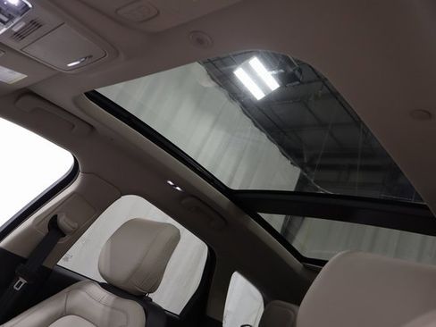 Used 2025 Lincoln Corsair Reserve w/ Equipment Group 202A image 23