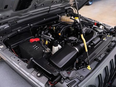 Used 2021 Jeep Wrangler Unlimited Sport image 88