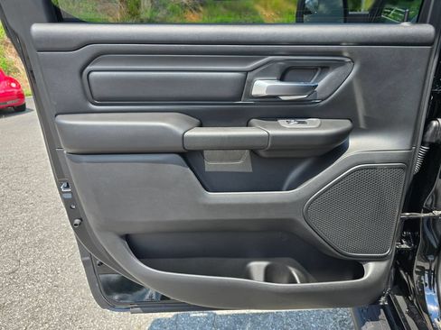 New 2026 RAM 1500 Express AWD/4WD image 37