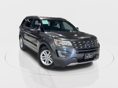 Used 2017 Ford Explorer XLT