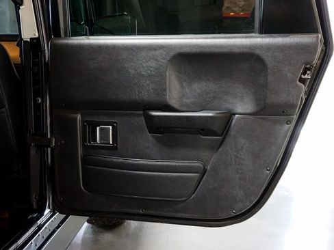 Used 2006 HUMMER H1 4-Door Wagon image 75