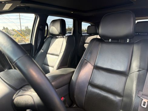 Used 2018 Jeep Grand Cherokee High Altitude AWD/4WD image 19