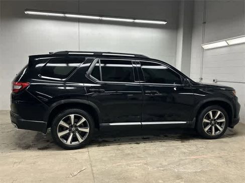 Used 2023 Honda Pilot Elite image 3