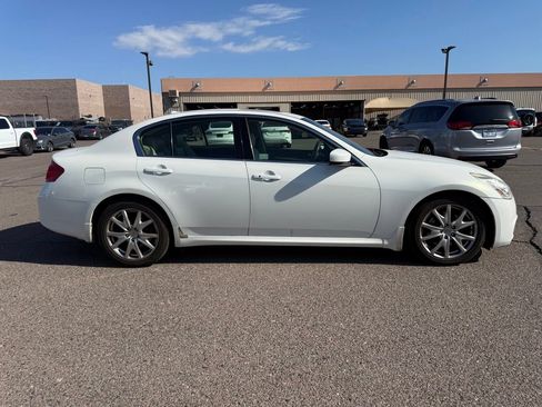 Used 2012 INFINITI G37 x Sedan w/ Premium Pkg AWD/4WD image 4