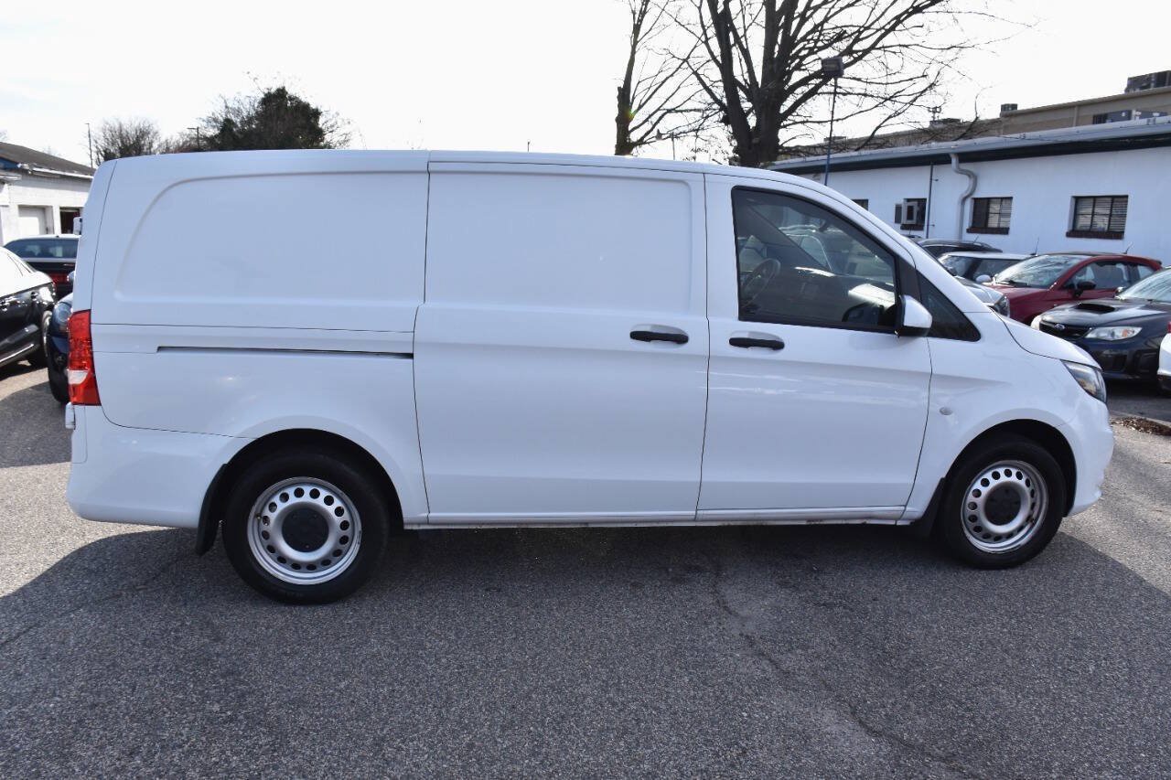 Used 2020 Mercedes-Benz Metris image 4