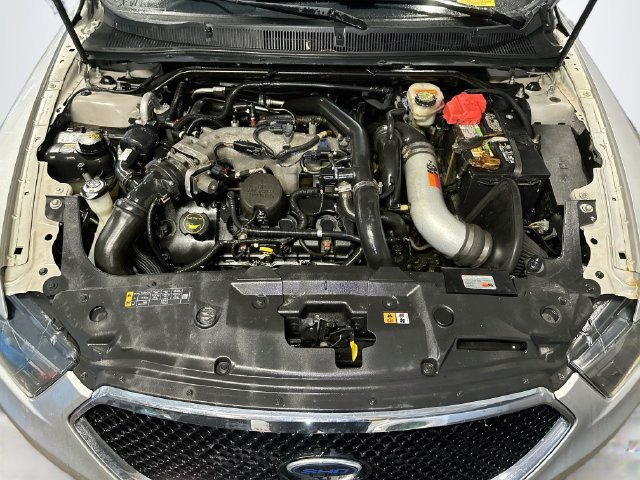 Used 2015 Ford Taurus SHO w/ Equipment Group 401A AWD/4WD image 31