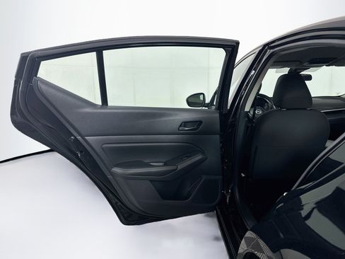 Used 2025 Nissan Altima 2.5 SV FWD image 25