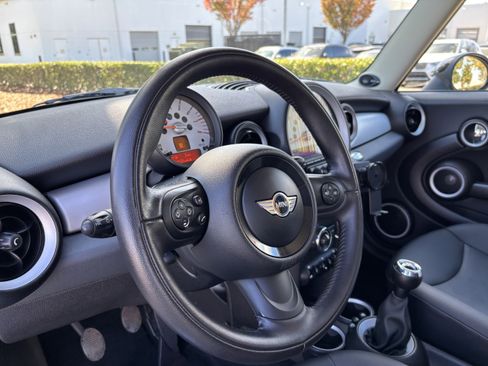Used 2012 MINI Cooper Clubman image 17