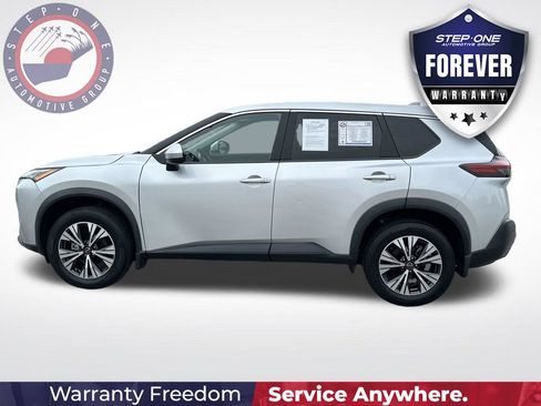 Used 2023 Nissan Rogue SV FWD image 3