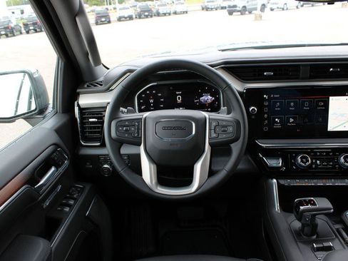 New 2026 GMC Sierra 1500 Denali w/ Denali Reserve Package AWD/4WD image 10