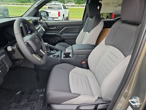 New 2026 Toyota Tacoma 4x4 Double Cab image 18