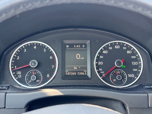 Used 2013 Volkswagen Tiguan SE image 16