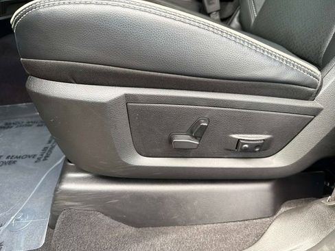 Used 2026 RAM 2500 Laramie AWD/4WD image 19