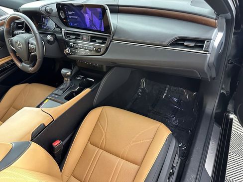 Used 2024 Lexus ES 300h Ultra Luxury w/ Accessory Package (Z1) image 21