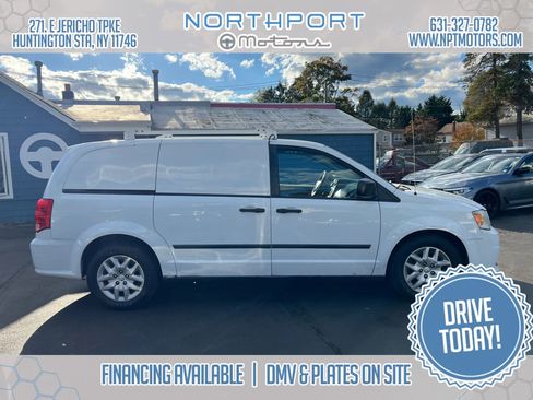 Used 2014 RAM C/V Tradesman w/ UConnect Hands-Free Group image 7