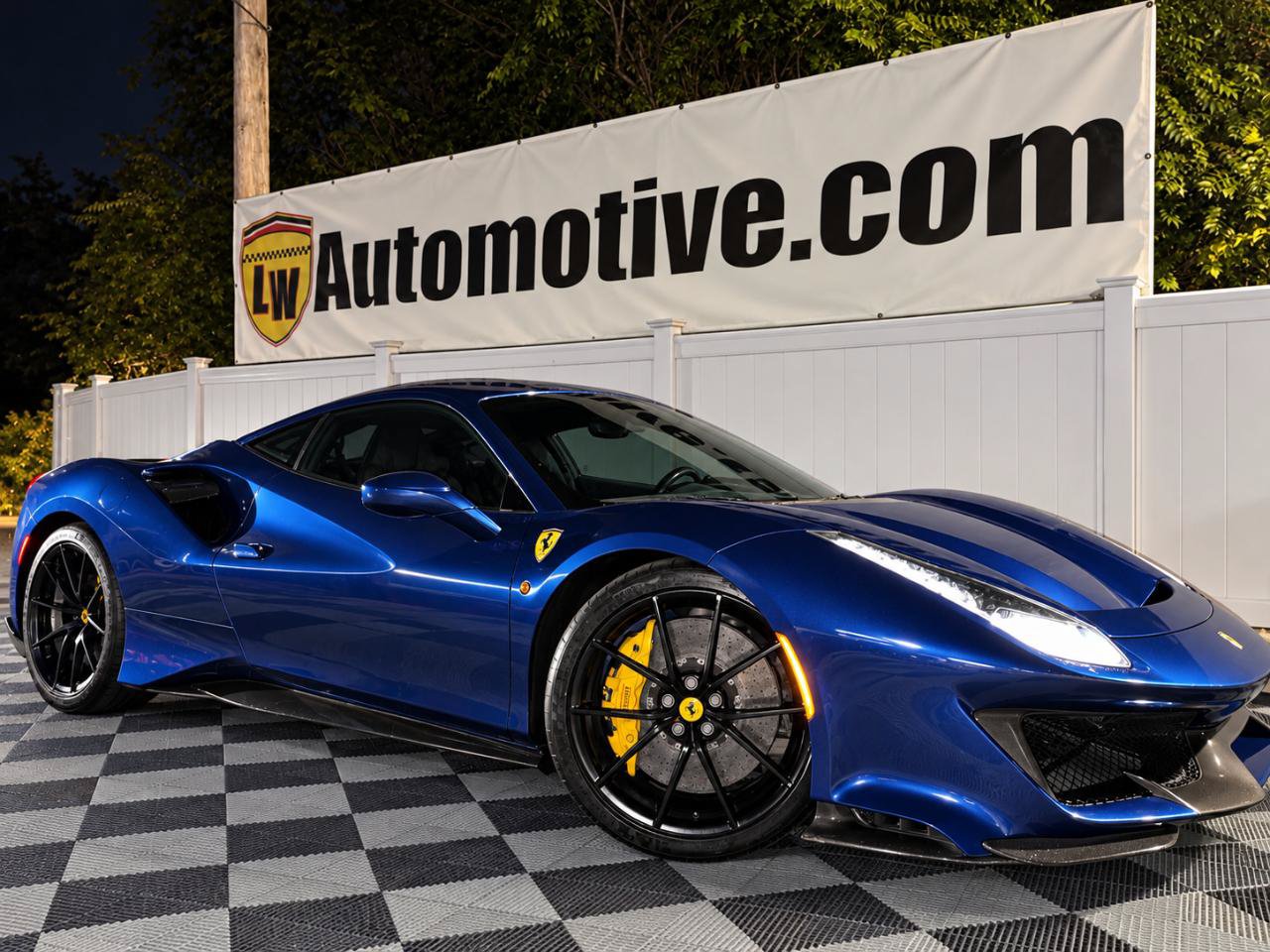 Used 2018 Ferrari 488 GTB RWD image 1