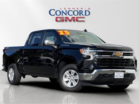 Used 2025 Chevrolet Silverado 1500 LT image 2