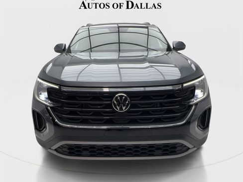 Used 2024 Volkswagen Atlas Cross Sport SE AWD/4WD image 3