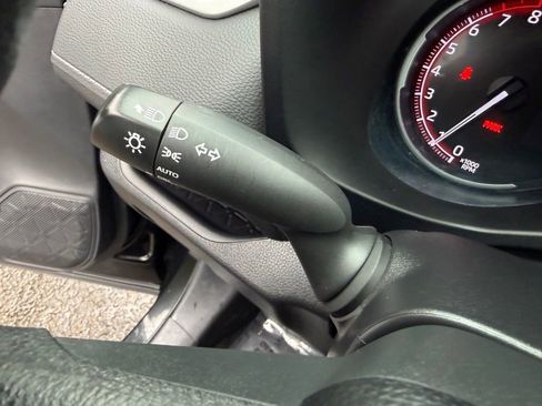 Used 2024 Toyota RAV4 XLE image 31