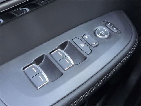 Used 2025 Acura ADX AWD image 41