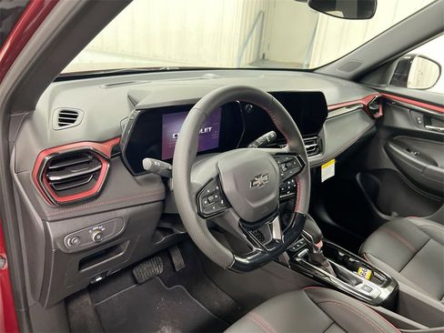 Used 2025 Chevrolet TrailBlazer RS image 10