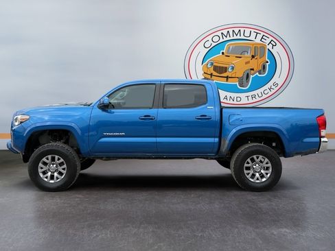 Used 2016 Toyota Tacoma SR5 image 2