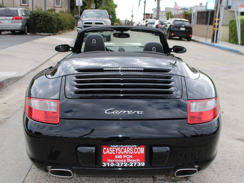 Used 2006 Porsche 911 Carrera RWD image 4