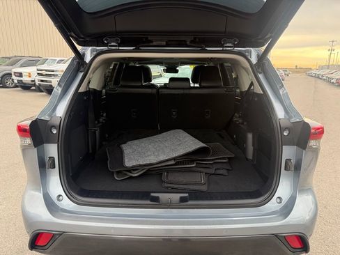 Used 2020 Toyota Highlander Limited image 36