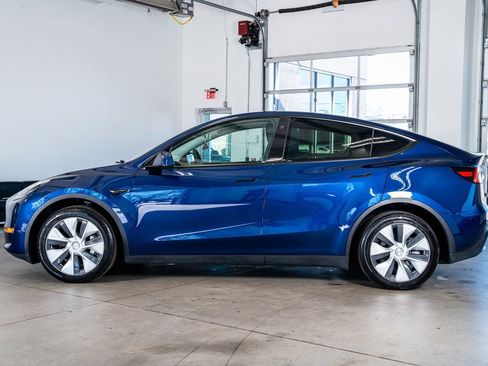 Used 2023 Tesla Model Y Long Range image 8