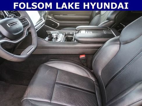 Used 2022 Jeep Wagoneer Series III w/ Premium Group I image 20