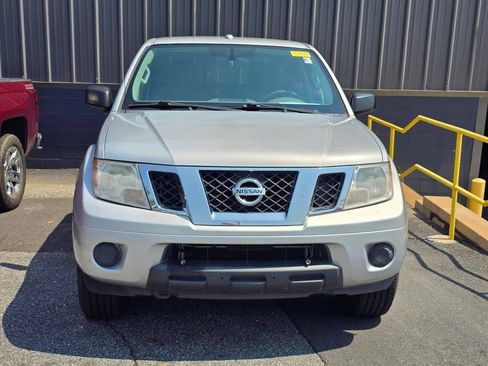 Used 2017 Nissan Frontier SV AWD/4WD image 7