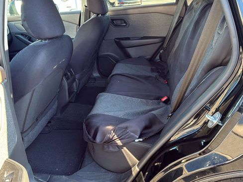 Used 2023 Nissan Rogue S image 8