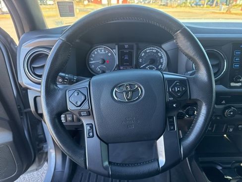 Used 2019 Toyota Tacoma TRD Off-Road image 20