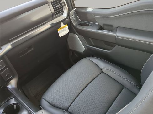 New 2025 Ford F150 Lariat w/ Equipment Group 502A High image 48